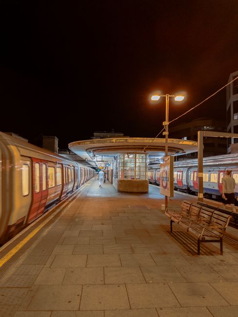 https://dollishillflorist.co.uk/blog/dollis-hill-tube-station-flower-pickup-guide/